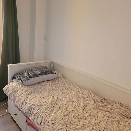 Rooms For Vacation Vallauris Bagian luar foto